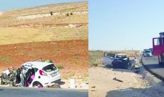 İki araç kafa kafaya çarpıştı, 2 kişi yaşamını yitirdi