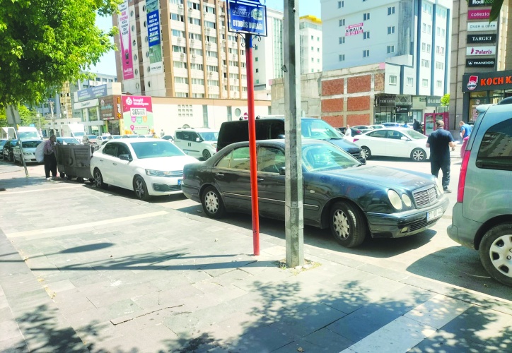 Hatalı park eden 490 araca  610 bin 540 TL ceza yazıldı