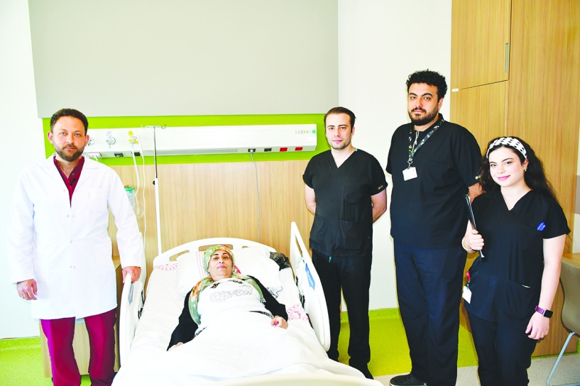 Karnını dolduran tümör çıkarıldı, hasta yeniden yürüdü