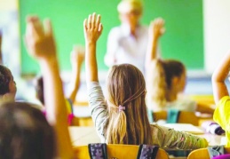 Çocuğu ilkokula başlayacak kamu çalışanları günde 3 saat idari izinli olacak