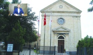 Kentteki dini mekanlar özünden uzaklaştırıldı