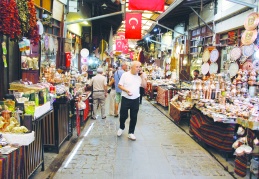 Borcu borçla kapatıyoruz