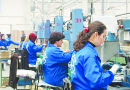 10 kadından 3’ü kayıt dışı çalışıyor