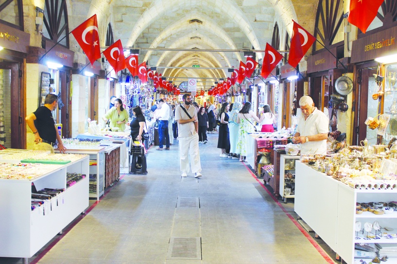 Ekonomik krizin insanların alım  gücünü zayıflattığını görüyoruz