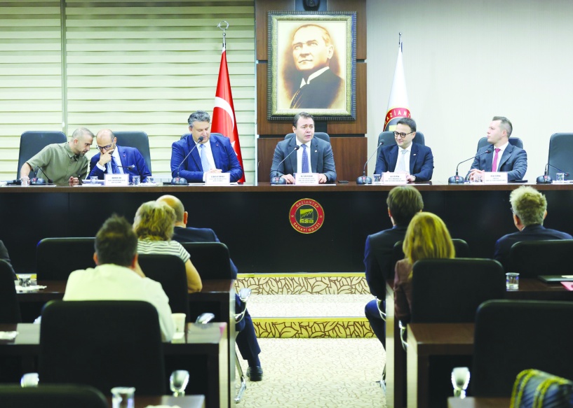 Gıda diplomasisini kültürler arasında  güçlü bir iletişim aracı olarak görüyoruz
