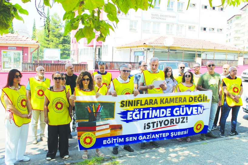 Sürekli gözetim hissi, öğrenme  istek ve ilgisini azaltır, kaygıyı artırır