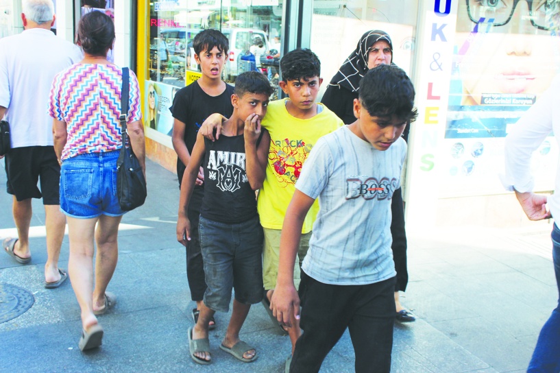 Öğrencilere bir öğün ücretsiz ve sağlıklı  yemek ve temiz içme suyu verilmeli