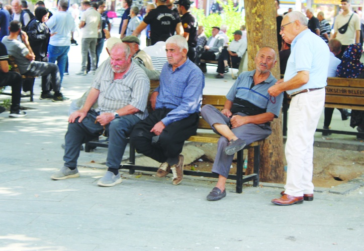 Artık iktidar milyonlarca  emeklinin sesini duymalı