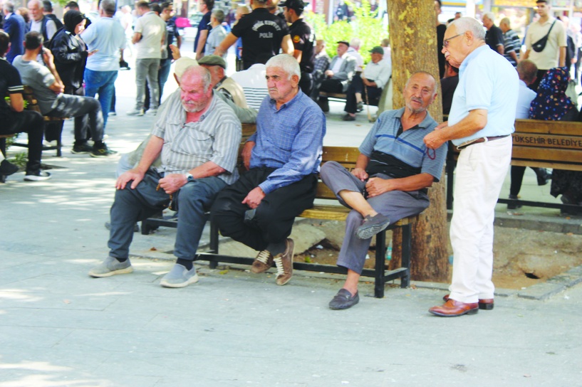 Artık iktidar milyonlarca  emeklinin sesini duymalı