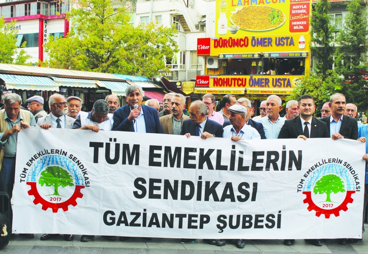 Yoksulluk, geleceksizlik ve geçim  sıkıntısının sorumlusu AKP iktidarı
