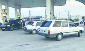Benzine 12,48 liralık zam üç aya bölündü