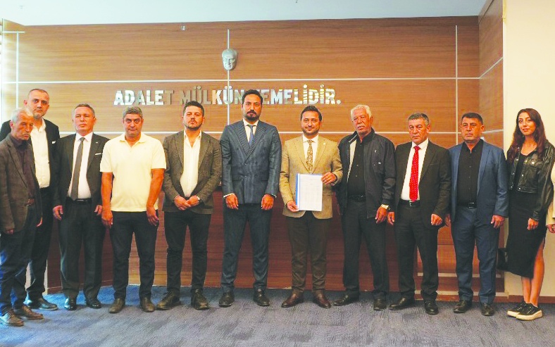 Eren Kaşısarı mazbatasını aldı