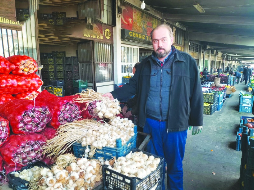 Sesimize kulak verilmiyor  öksüz çocuk gibi kaldık
