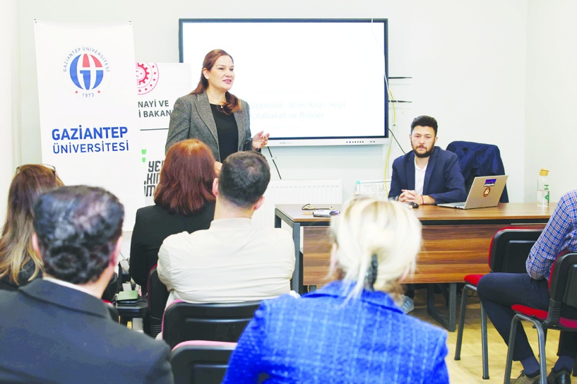 Akademisyenler ve idari personele  İklim Değişikliğine Uyum eğitimi