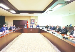 Teknolojiyi etkin kullanan, çevresel etkileri azaltan sanayi yapısını geliştirilmeli