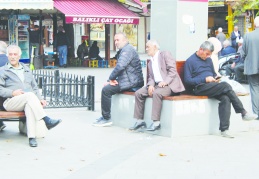 Emeklilerin boş vaatlere karnı tok