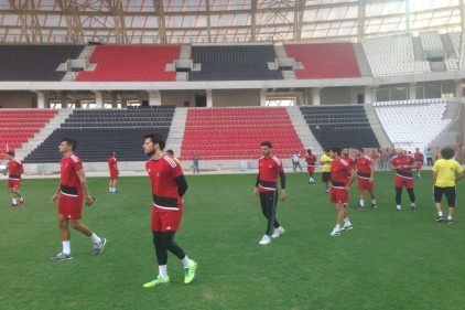 - Gaziantepsporlu futbolcular GAP Arena&#8217;yı gezdi
