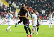- TFF 1. Lig: Gazişehir Gaziantep: 2 - Büyükşehir Belediye Erzurumspor: 2