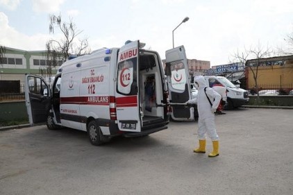 112 Acil ambulansları dezenfekte edildi