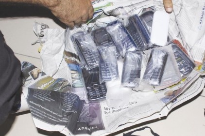 117 adet kaçak cep telefonu ele geçirildi