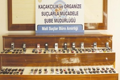 120 adet kaçak cep telefonu ele geçirildi