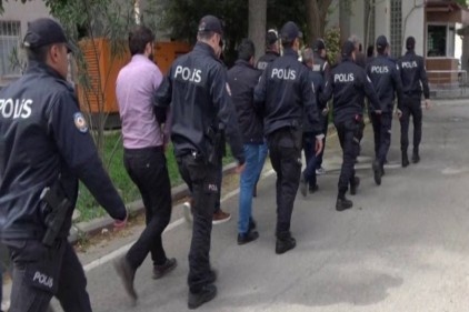 3 adet tabanca, 232 adet dolu fişek ile 3 adet şarjör ele geçirildi
