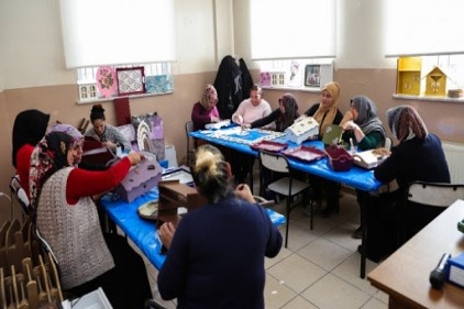 37 aile merkezinde 14 dalda kurs düzenleniyor