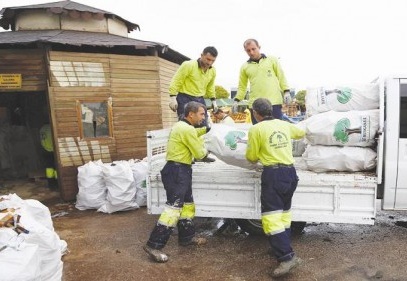 628 aileye 500’er kiloluk odun yardımı yapılıyor