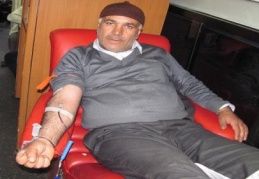 65 Arabanlı kan bağışladı