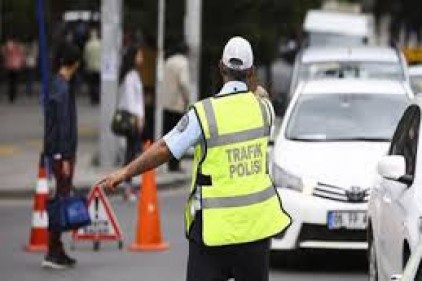 83 araç, trafikten men edildi