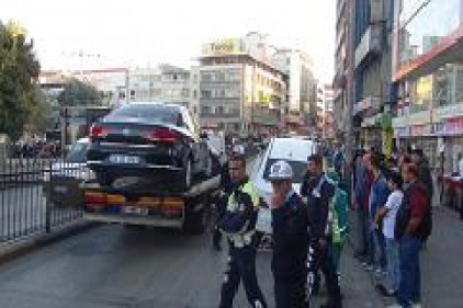 3 aracın karıştığı kazada 1 kişi yaralandı