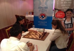 2015 "Arzum Kadınlar Satranç Şampiyonası" bu yıl "Özgecan"ın anısına düzenleniyor