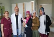 7 aylık bebek hayata tutundu