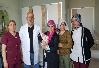 7 aylık bebek hayata tutundu