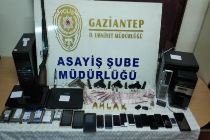 10 ayrı adrese fuhuş baskını