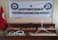12 ayrı adrese yapılan operasyonlarda 10 kişi gözaltına alındı