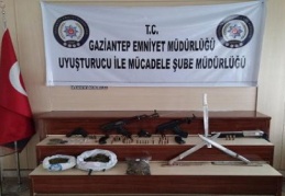 12 ayrı adrese yapılan operasyonlarda 10 kişi gözaltına alındı