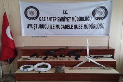12 ayrı adrese yapılan operasyonlarda 10 kişi gözaltına alındı