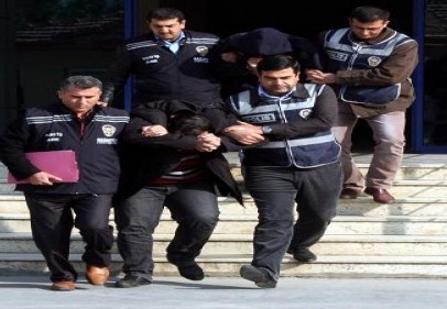 5 ayrı kapkaç ve yağma olayına karışan 2 kişi gözaltına alındı