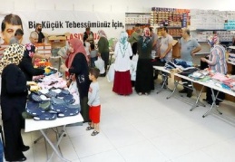11 bin 600 dar gelirliye bayram kıyafeti ve temizlik malzemesi yardımı yapıldı