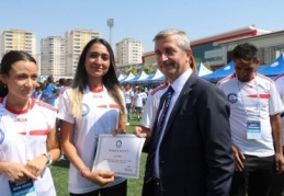 6 bin 917 genç, yaz okulundan mezun oldu 