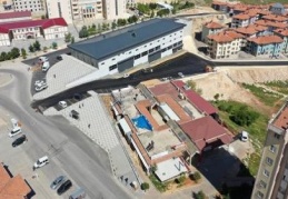 5 bin 560 metrekare alana ticaret merkezi kuruldu