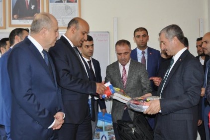 128 bin 118 öğrencimize kırtasiye yardımında bulunduk