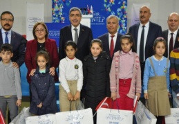 6 bin 300 öğrenciye okul kıyafeti yardımı yapıldı
