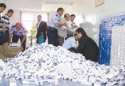 55 bin 340 paket kaçak sigara geçirildi