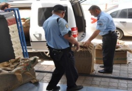 12 bin 640 paket sigara ele geçirilirken 1 Suriyeli gözaltına alındı