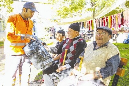 250 bin adet kurban poşeti dağıtıldı