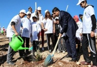 40 bin fidan ile 782 bin çeşitli çiçeği toprakla buluşturdu