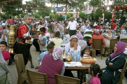 4 bin kişi iftar da buluştu 