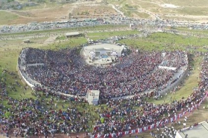 50 bin kişinin yürüyüşü sosyal medyada olay oldu